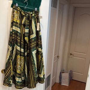 NWT Elegant Green and Gold Maxi Skirt